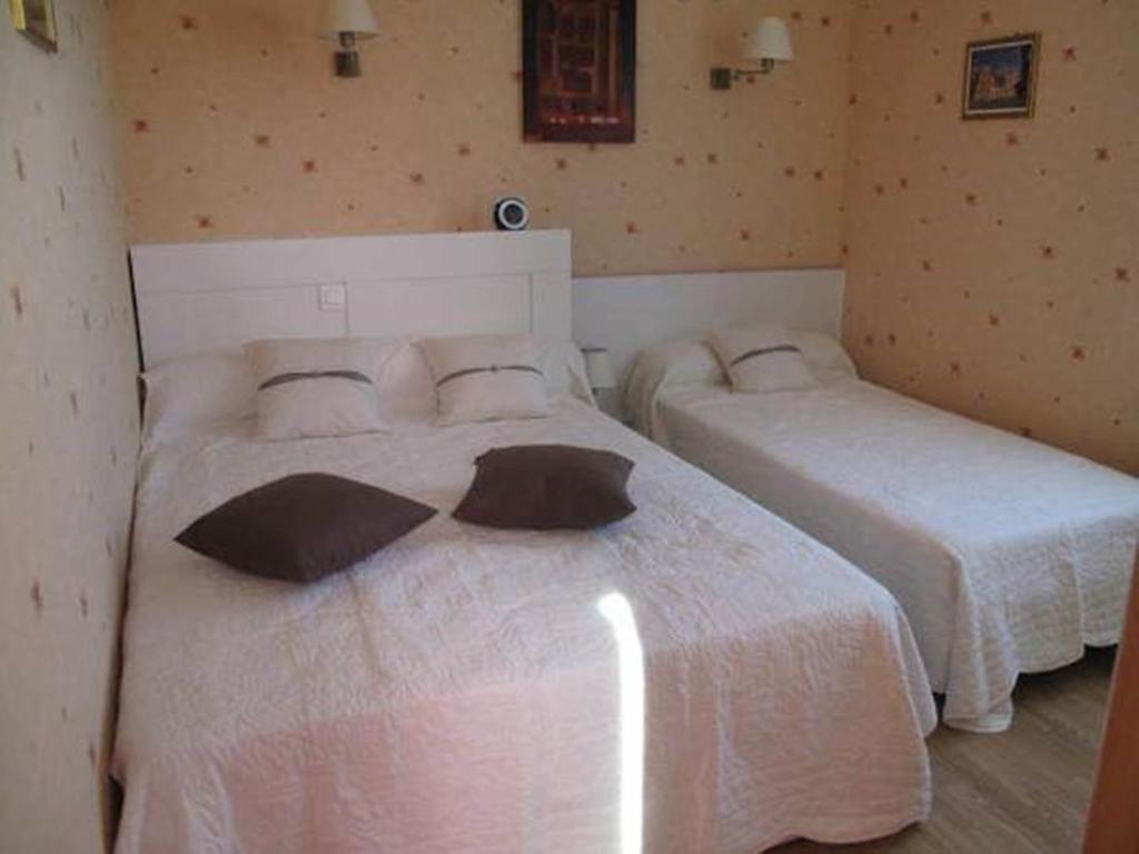Bed and Breakfast L'Eclipse Saint-Nicolas-des-Motets Zimmer foto